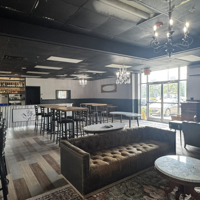 Local’s Tavern